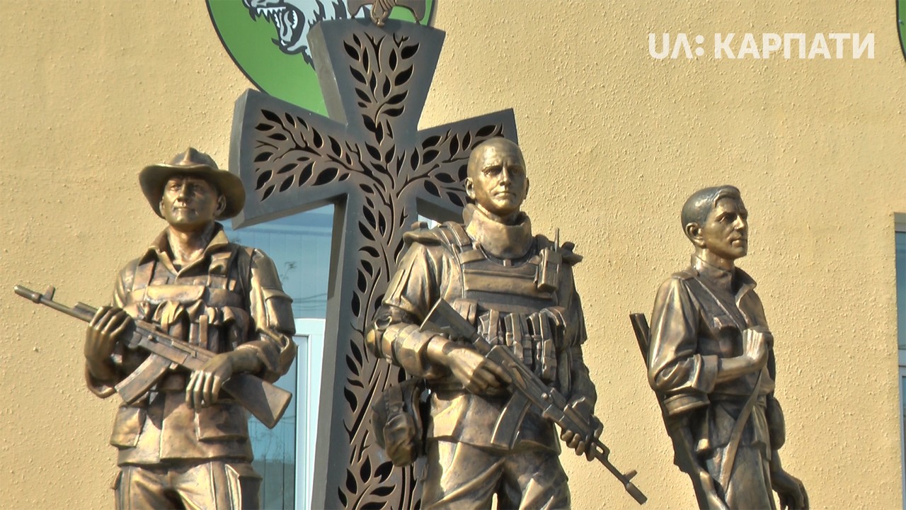 Меморіал «Кожному поколінню своя війна» 28-ми загиблим бійцям 10-ої окремої гірсько-штурмової бригади відкрили в Коломиї